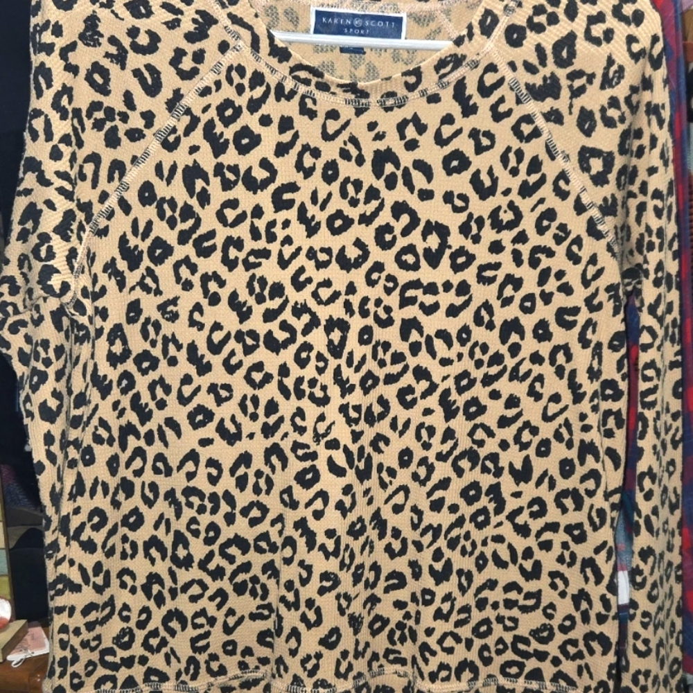 Karen Scott S Thermal Top💙